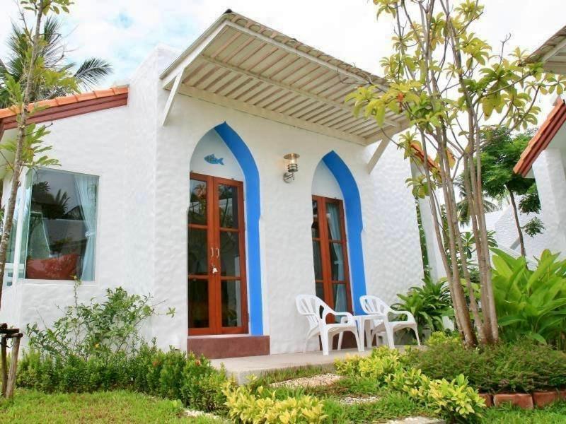 Baanmontra Beach Resort - Bankrut Kültér fotó